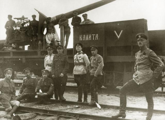 Вооружённые силы Юга России (ВСЮР) под командованием Деникина. Тяжелый бронепоезд Иоанн Калита - Белгород, август 1919 года